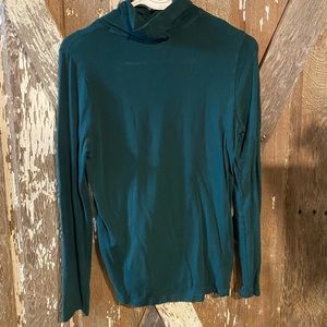 Dark green long sleeve turtle neck tee